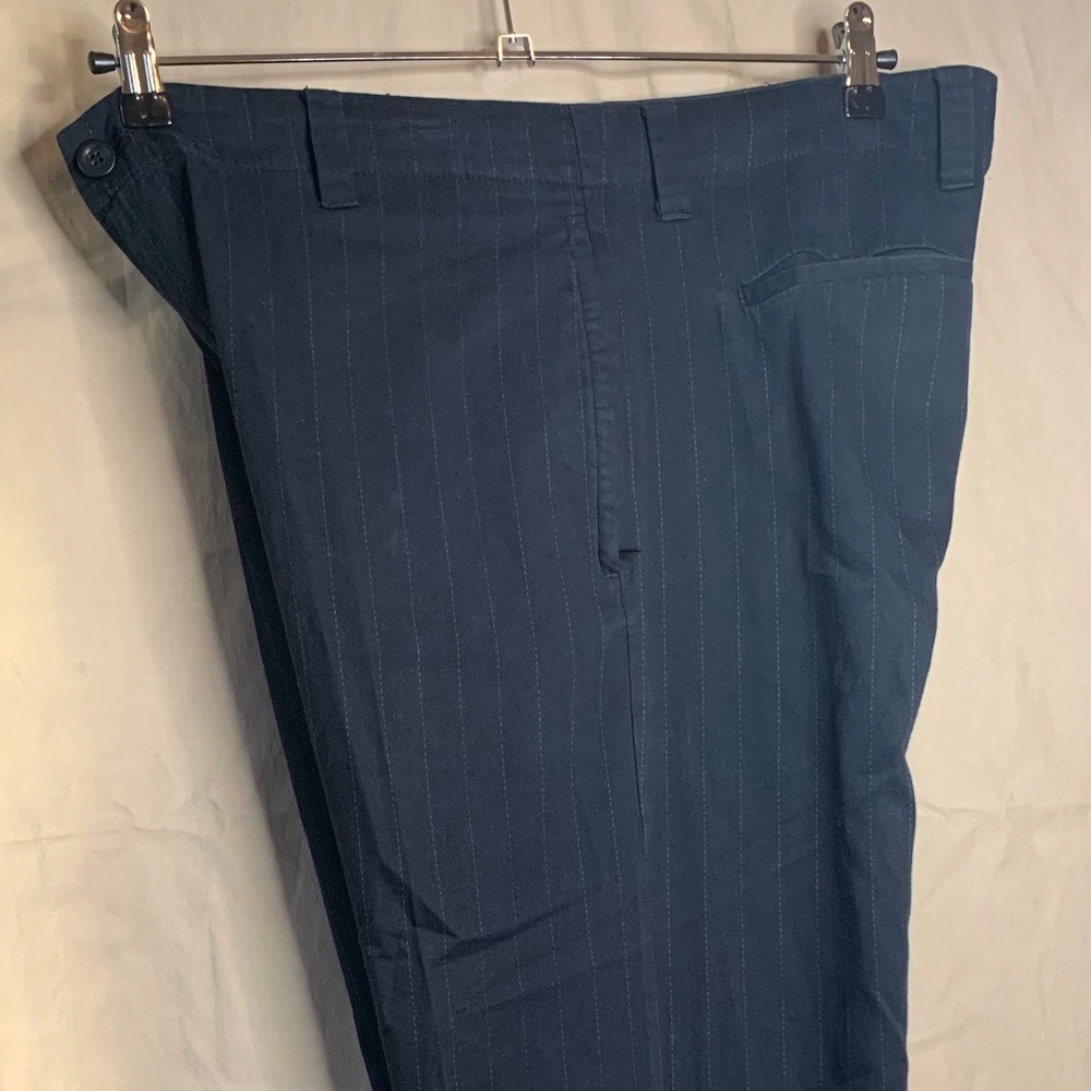 100% Cotton (durable and soft) Kenneth Cole New York 36/32 Pants